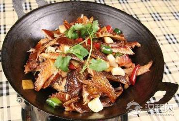 宋朝以前都没有出现过铁锅 古人是拿什么器具做饭的