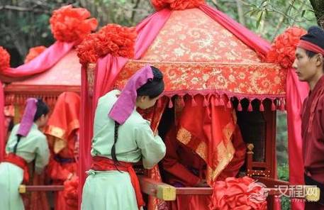 古代新娘为什么要盖红盖头 这里边有什么说法吗