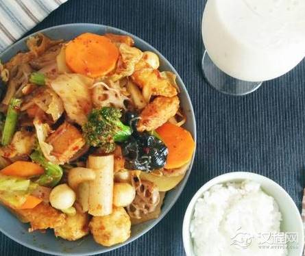 古人还常说：“人睡三觉，命比纸薄” 这里的“三觉”指的、是哪三觉