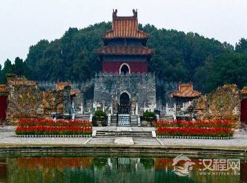 为什么在明十三陵中的部分明朝皇帝,他们的墓碑是无字碑?