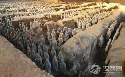 解秘：兵马俑秦俑坑内的巨量兵器是被谁劫走了？