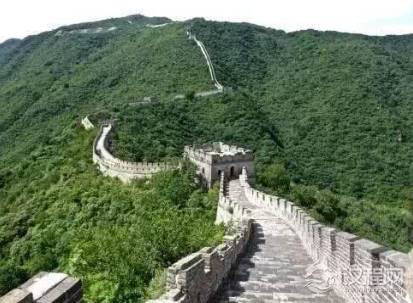 秦始皇修建长城召集了几百万的劳动力 所花费的钱换做现在是多少