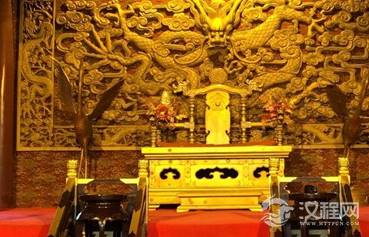 关于故宫龙椅的传说有哪些？为什么龙椅不能随便坐？