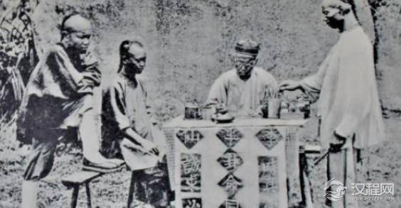 算命先生声称乾隆能活80岁，乾隆听到后将其立刻处死