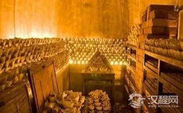 古代没有转账也没有银行卡，外地官员怎么领工资？