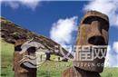 揭秘深埋千年的秘密:复活岛上的雕像