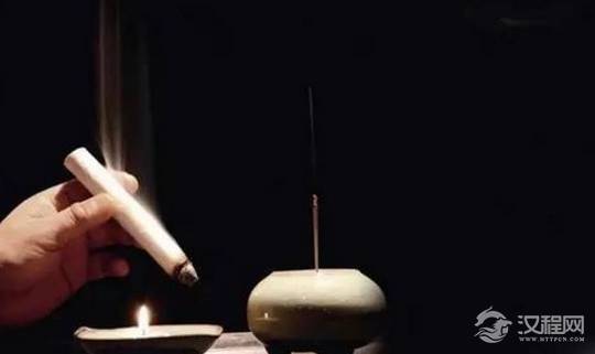 关于窦材的评价是怎么样的？他对后世有着什么贡献