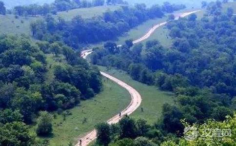 “秦直道”为何经历了2000多年都不长草？是因为当时的技术太厉害了吗？