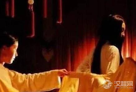 古代通房丫头是做什么的 夫妻睡觉时她们为何要等在一旁