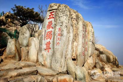 乾隆帝一共登上过几次泰山？他为什么喜欢登泰山？