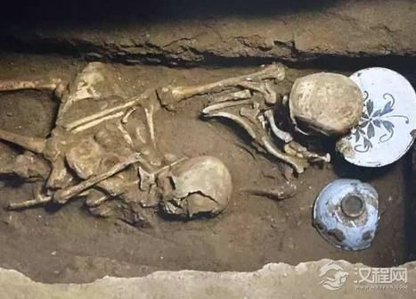 瓷枕最早的时候是作为陪葬的冥器 古人睡觉为什么还用这东西