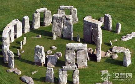巨石阵中巨石的来源有哪些？巨石是怎么运输的？