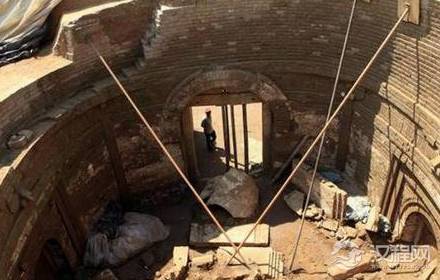 古代盗墓贼为什么一找一个准呢 甚至连盗洞都能找准呢