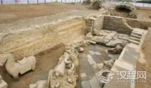 张家山汉墓群出土了两件文物，价值堪比金缕玉衣