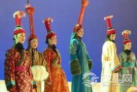 辽金元服饰：元代妇女服饰