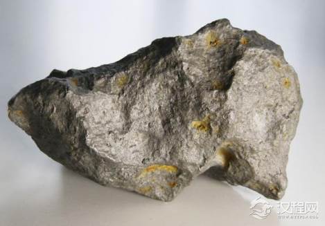 陨石撞击地球的频率有多高？科学家能预测陨石的坠落吗？