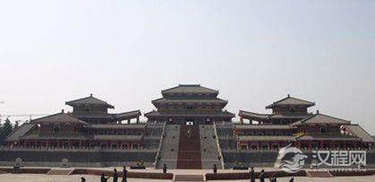 刘秀一直宣称是汉高祖的后代，为何不还于西汉旧都长安？