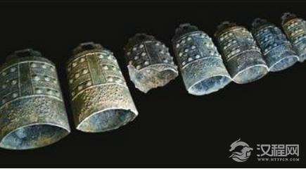 编镈是古代时期的青铜礼乐器，它具有哪些丰富的音色？