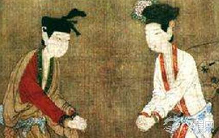 南宋时期的服饰受什么影响？服饰主要有哪些特点？