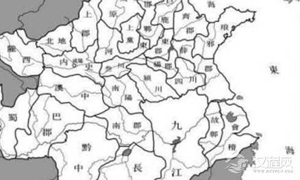 秦始皇在废除分封制以后,将全国分为多少郡县进行统治??