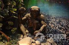 北京人和蓝田人哪个更老些?距今分别有多少年?