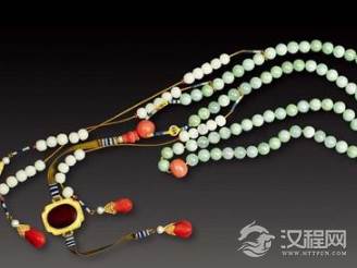 清朝官员上朝为什么要戴“项链”？清朝官员身上的“项链”是什么来历？