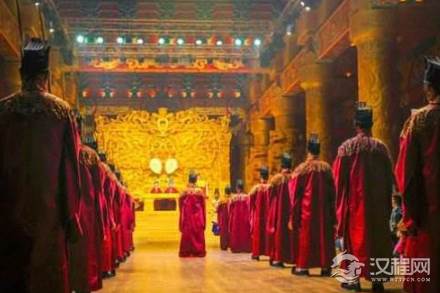 春秋时期强大的晋国为什么会分裂？主要的原因是什么？