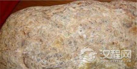 远古生物新陈代谢的产物