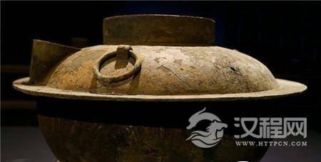 南昌海昏候墓出土古代蒸馏器