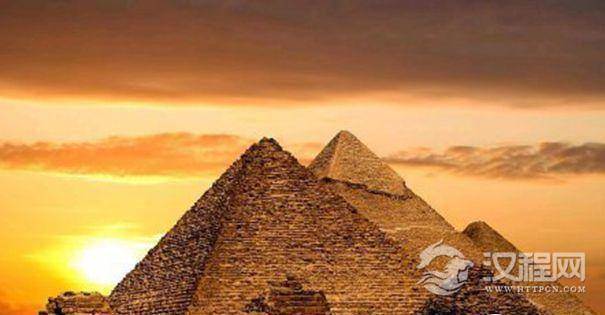 胡夫金字塔照片