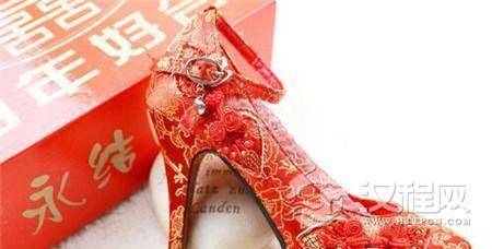 奇异风俗：新娘红鞋只穿2时不然新郎会遭厄运?