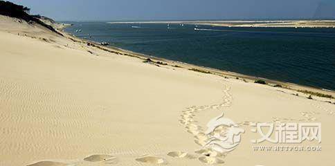 白色沙丘图片