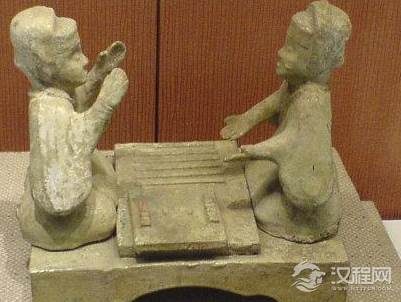 比起狼人杀，大汉第一桌游六博戏更火