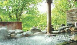 日本人泡温泉为什么要在头上放一块毛巾?