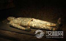 历史上盗墓贼们为何不屑价值连城的金缕玉衣？