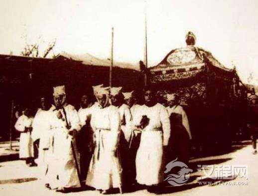 古代的丧葬习俗是什么样的？瓦罐坟又是什么？