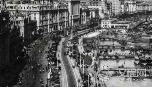 黄金荣为什么收养一个特能吃的乞丐，还以此挣钱？