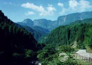 揭秘瓦屋山迷魂凼之谜:让人离奇消失不见