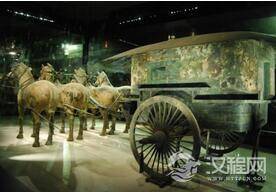 秦始皇陵千年未解之谜：地宫里真有九层妖塔？