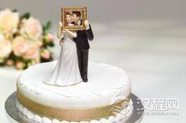 什么奇葩规定!新娘结婚当天竟然不许切蛋糕