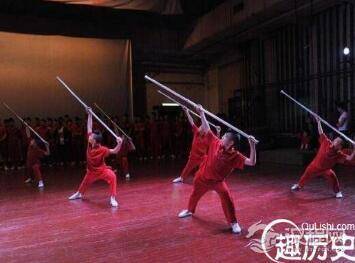 2015春晚小孩灵异事件究竟是真是假？小孩竟从舞台神秘消失？