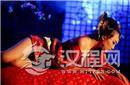 古代皇帝宠幸妃子时为何妃嫔必须脱光入寝宫?