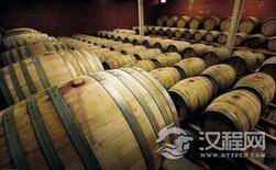 画风清奇!日本人居然用木头酿出美酒?