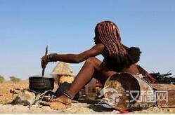 非洲神秘部落竟靠吃泥来治百病补充营养?