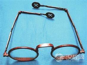 眼镜在明末清初传入中国 一副竟能换一匹良马