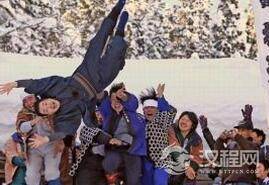 日本“扔女婿”：新婚男子要被“扔”才吉利