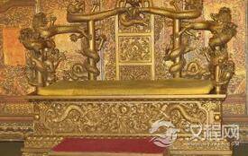 故宫的龙椅有什么讲究为什么不能随便坐?