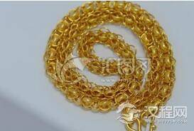 揭秘人类最早的金项链：最古老的金项链有几岁