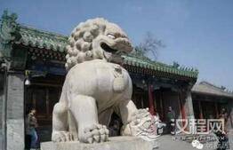 为何古代豪宅大院门口经常有石狮子镇守？