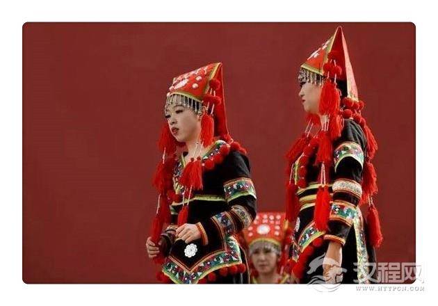 瑶族红头瑶服饰